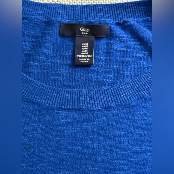 LOVELY GAP BLUE THIN KNIT SWEATER 3/4 SLEEVE - Picture 2 of 11